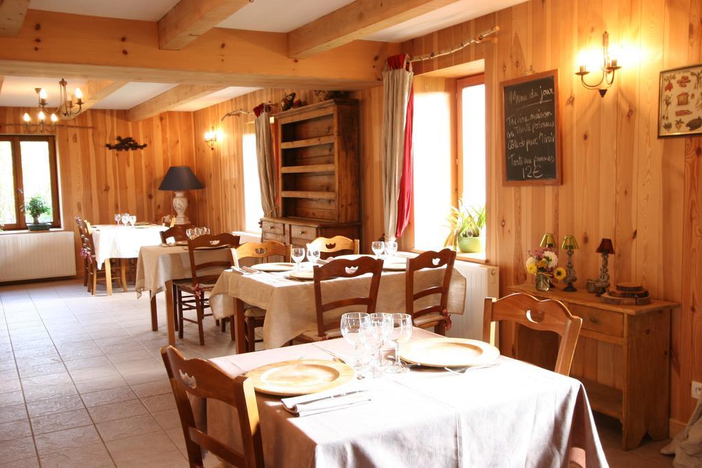 Готель Auberge Du Ruxelier Chenimenil Екстер'єр фото