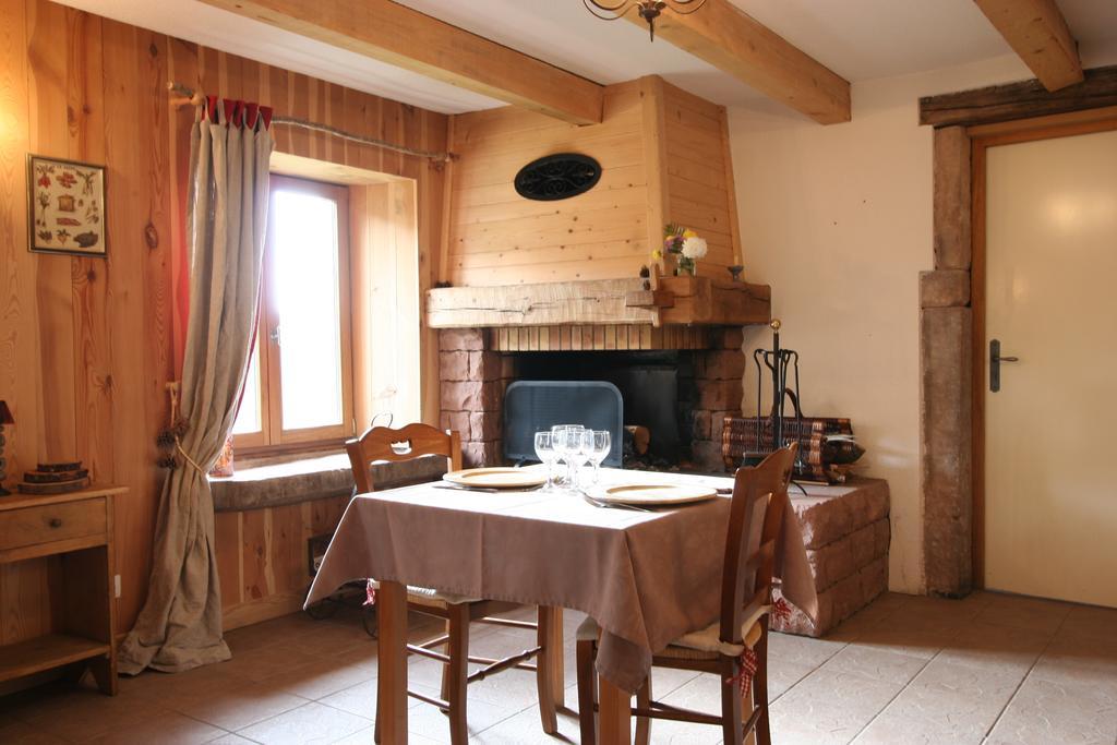 Готель Auberge Du Ruxelier Chenimenil Екстер'єр фото